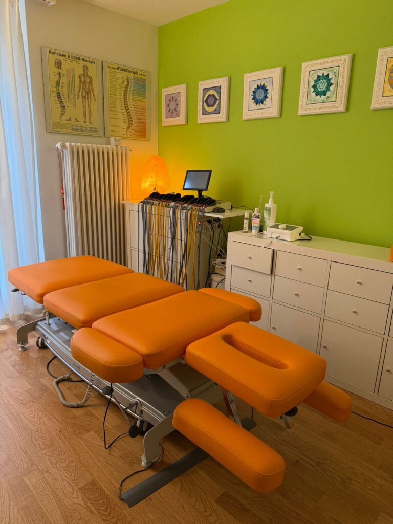 praxisraum-liege-orange